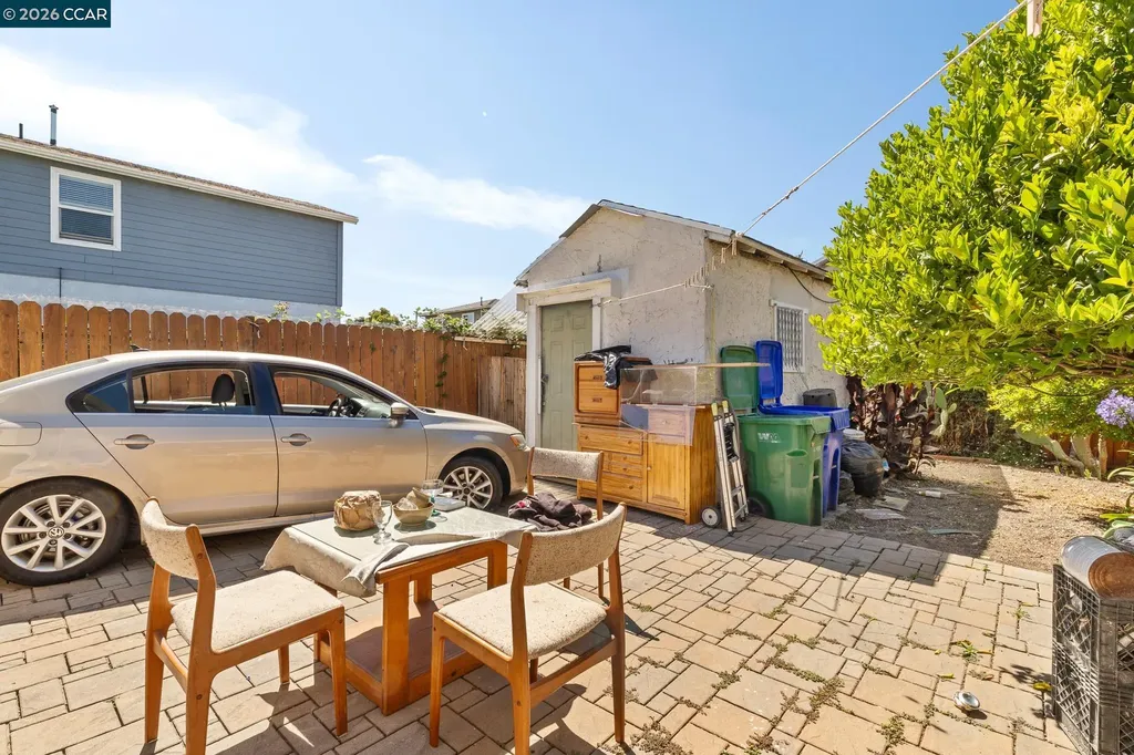 1031 70th Avenue Oakland CA 94621