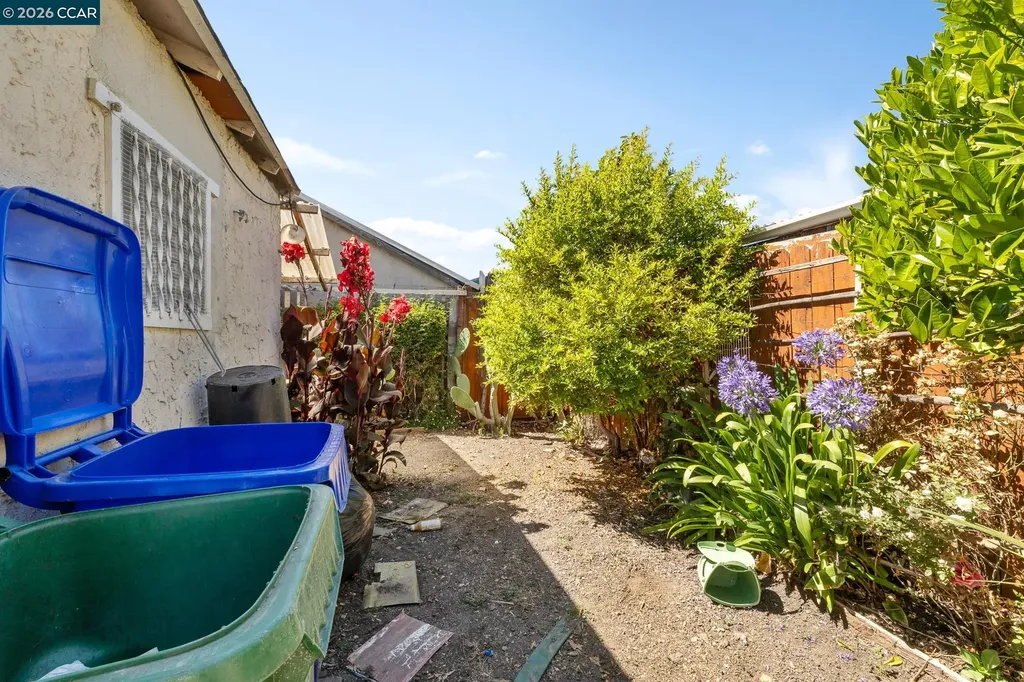 1031 70th Avenue Oakland CA 94621