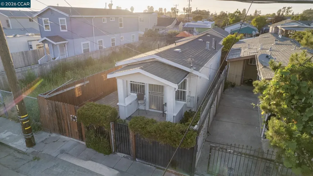 1031 70th Avenue Oakland CA 94621