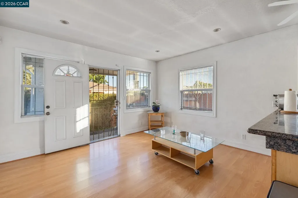 1031 70th Avenue Oakland CA 94621