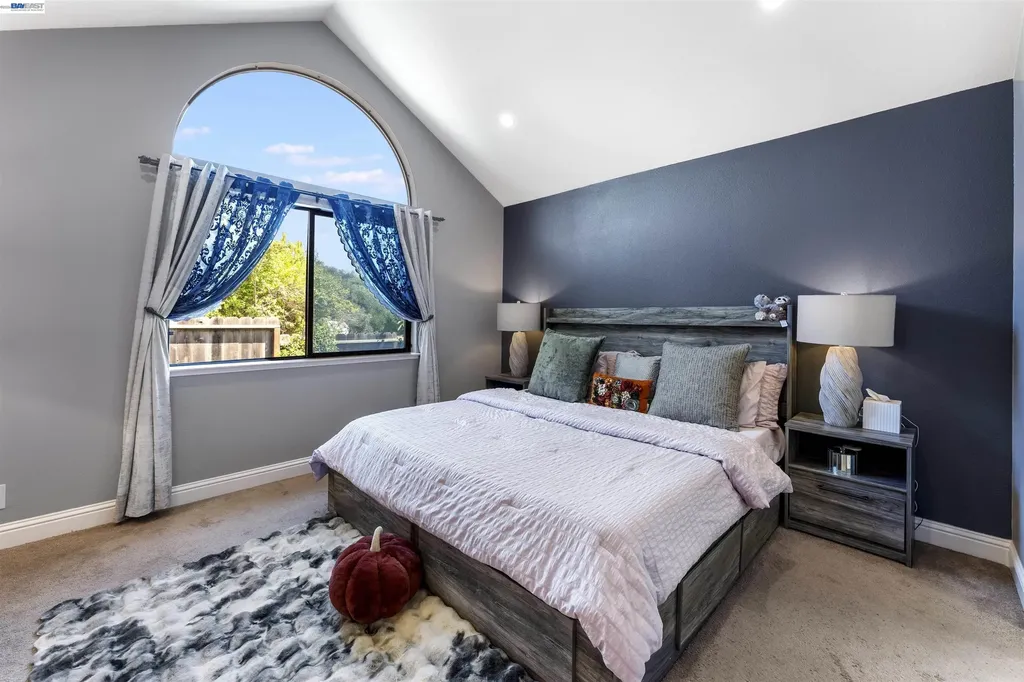 903 Appian Knoll Court El Sobrante CA 94803