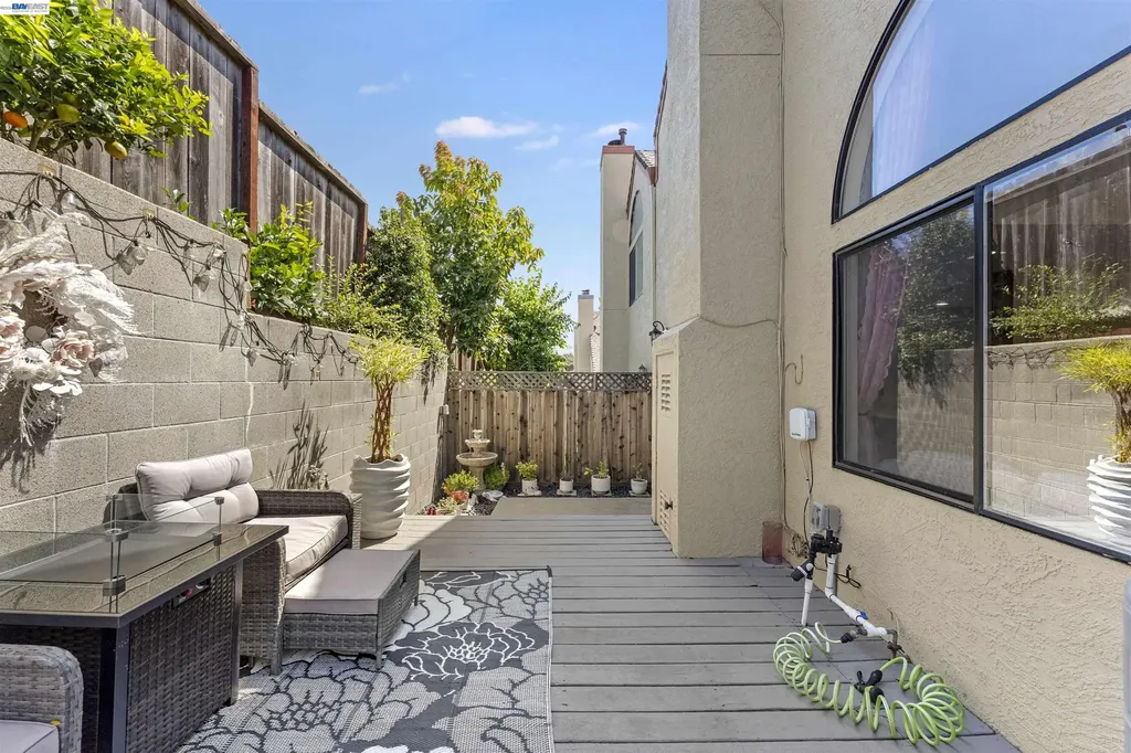 903 Appian Knoll Court El Sobrante CA 94803