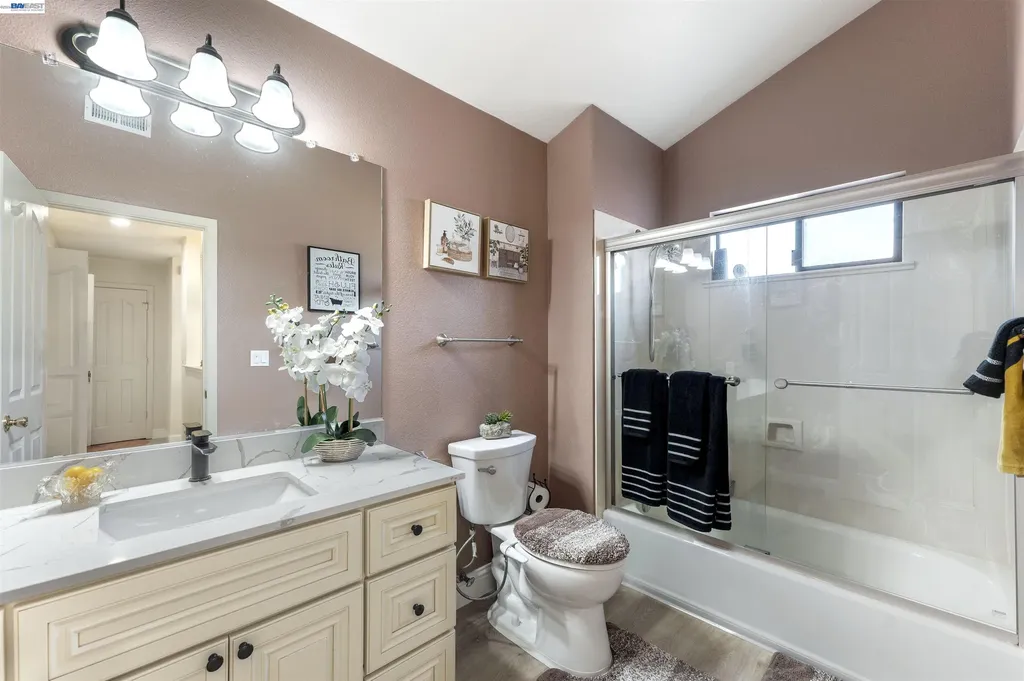 903 Appian Knoll Court El Sobrante CA 94803