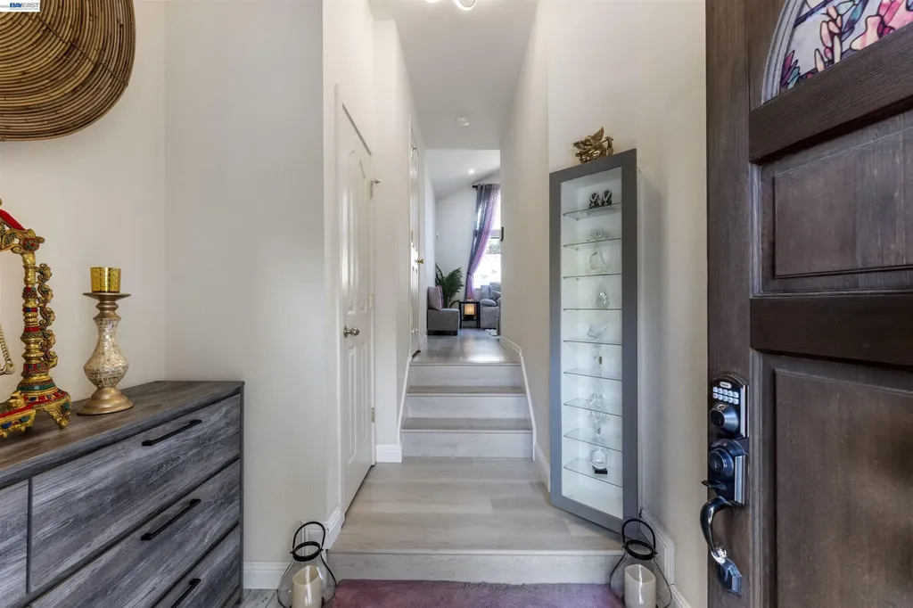 903 Appian Knoll Court El Sobrante CA 94803