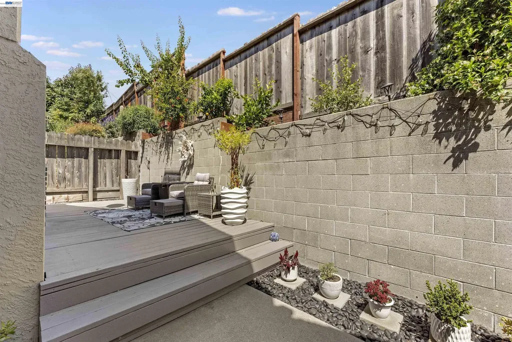 903 Appian Knoll Court El Sobrante CA 94803