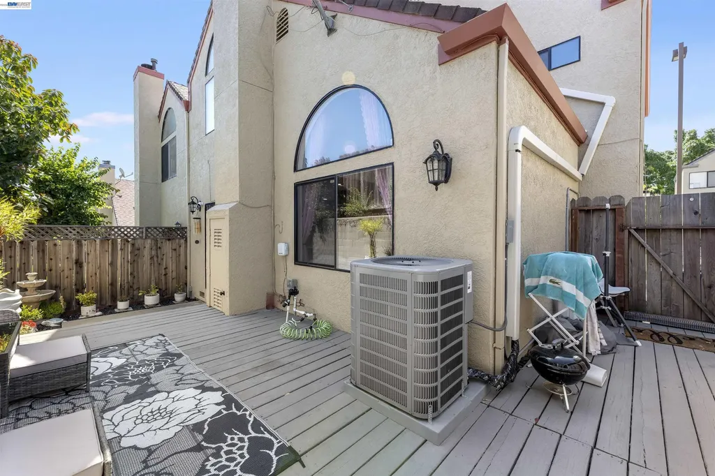 903 Appian Knoll Court El Sobrante CA 94803