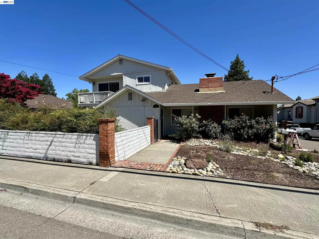 3851 Vineyard Avenue Pleasanton CA 94566