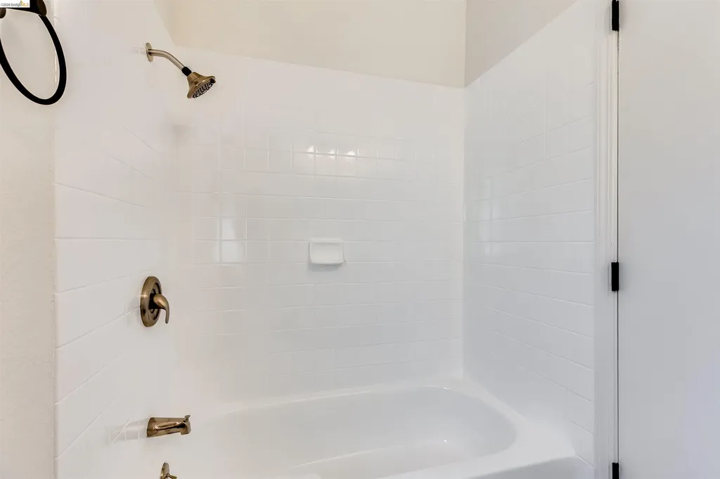 2517 79th Avenue Oakland CA 94605