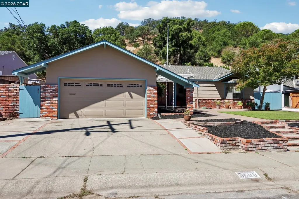 5456 Degnan Drive Martinez CA 94553
