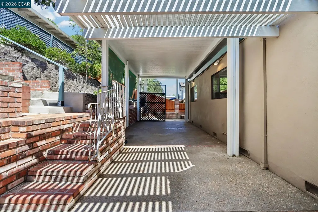 5456 Degnan Drive Martinez CA 94553
