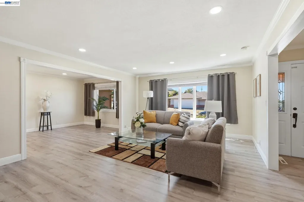 1204 Vistagrand Drive San Leandro CA 94577