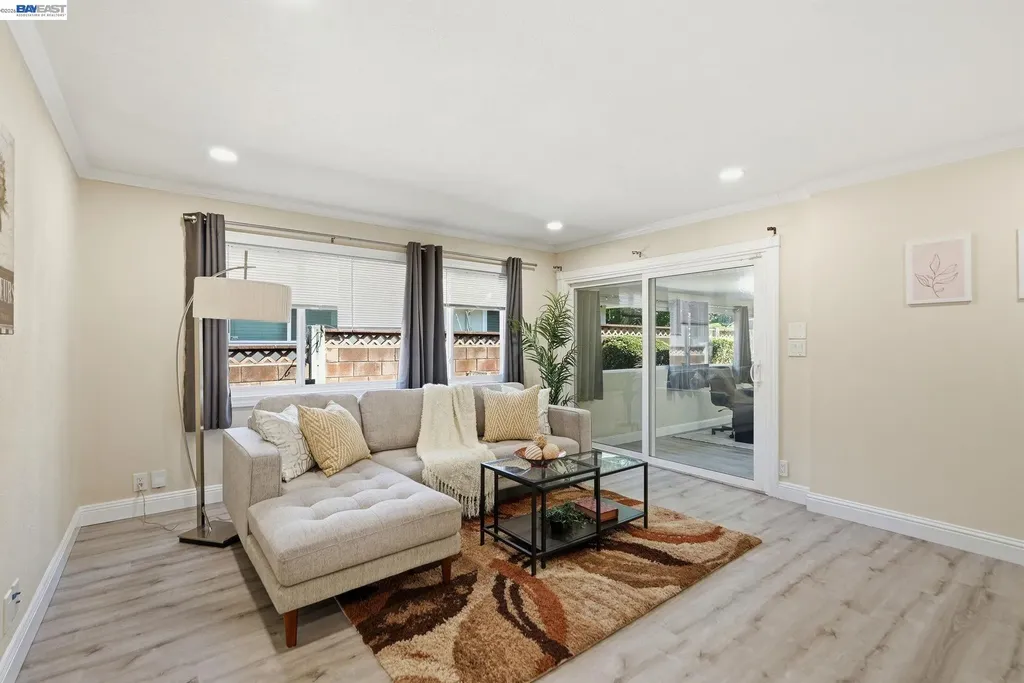 1204 Vistagrand Drive San Leandro CA 94577