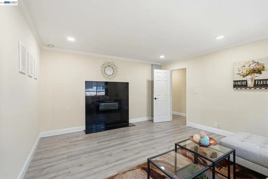 1204 Vistagrand Drive San Leandro CA 94577