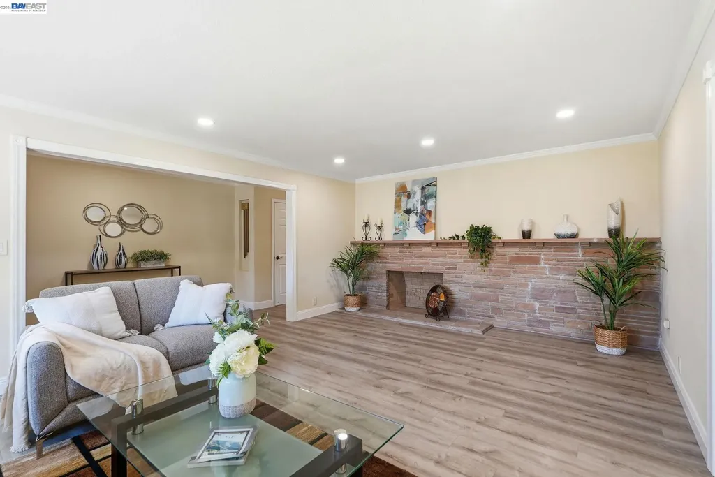 1204 Vistagrand Drive San Leandro CA 94577