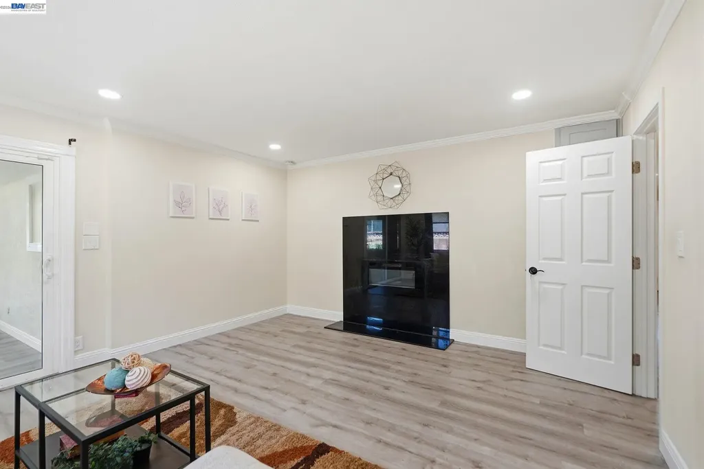 1204 Vistagrand Drive San Leandro CA 94577