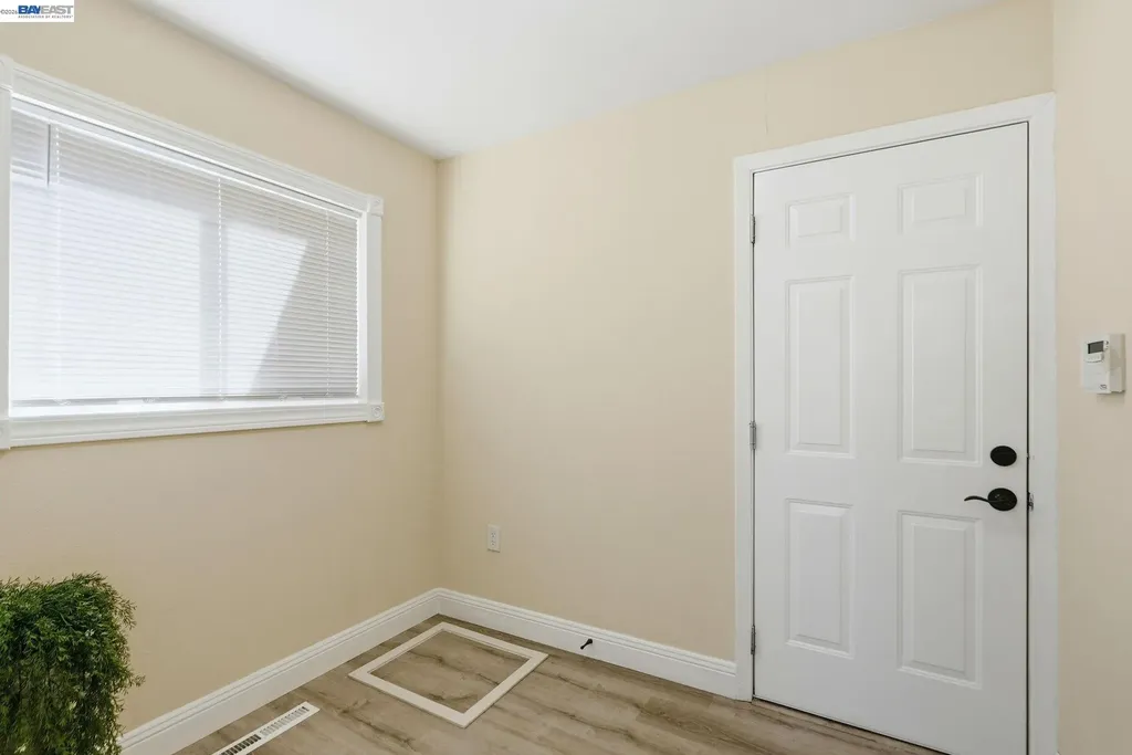 1204 Vistagrand Drive San Leandro CA 94577