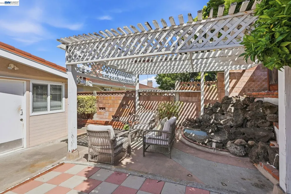 1204 Vistagrand Drive San Leandro CA 94577