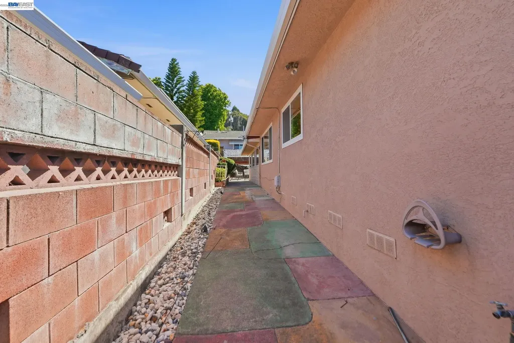 1204 Vistagrand Drive San Leandro CA 94577