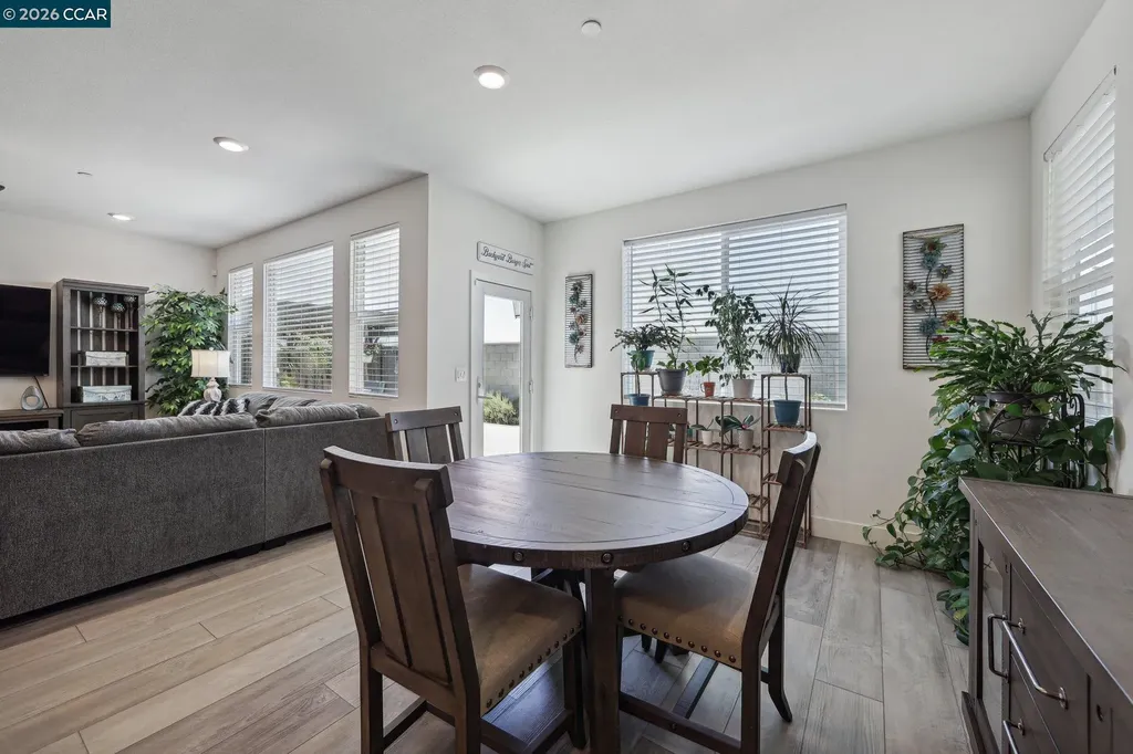 5342 Frisanco Way Antioch CA 94531