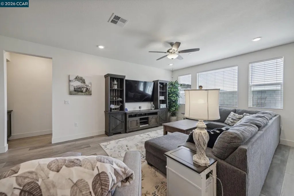 5342 Frisanco Way Antioch CA 94531