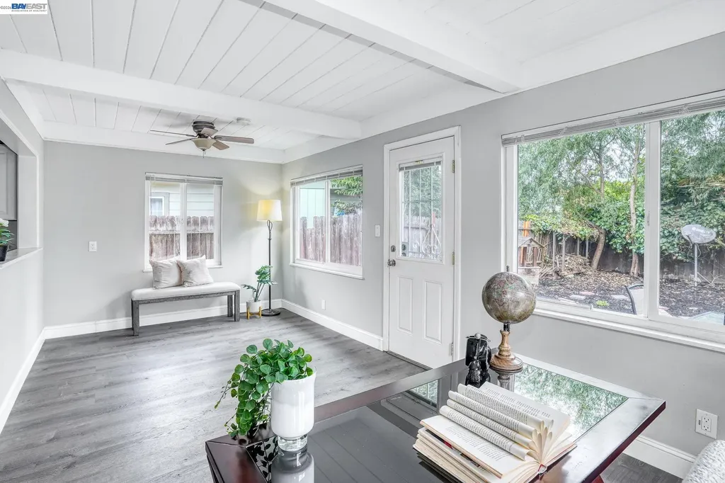738 Lilly Hayward CA 94544
