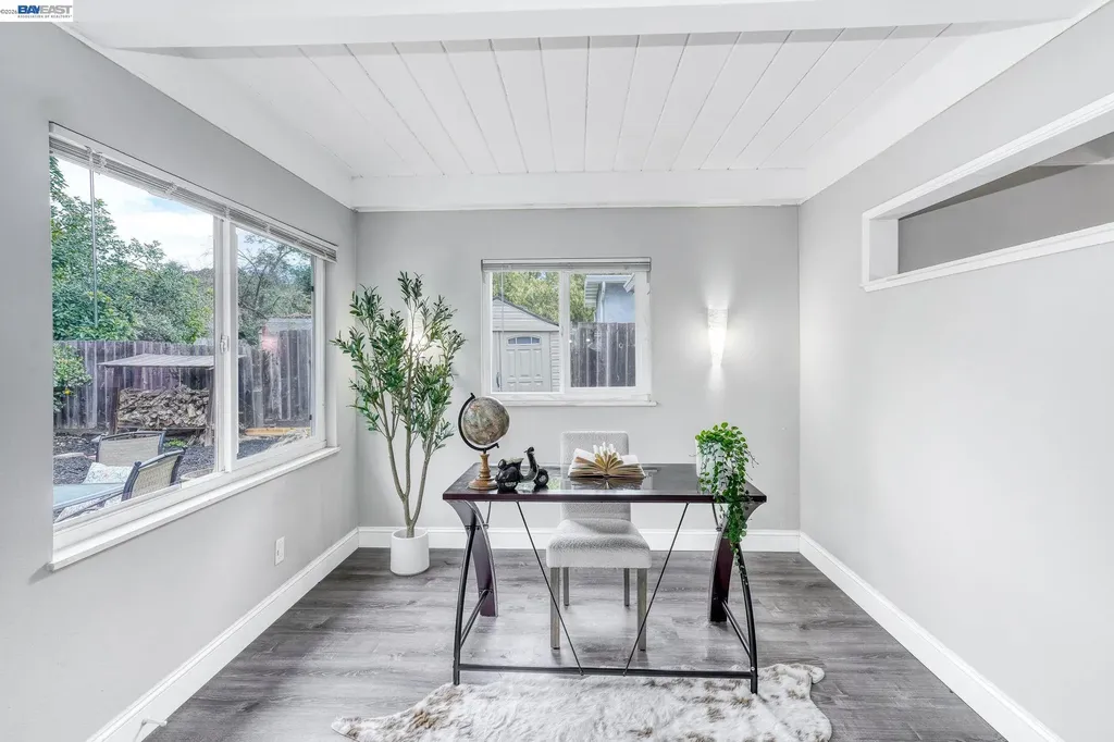 738 Lilly Hayward CA 94544