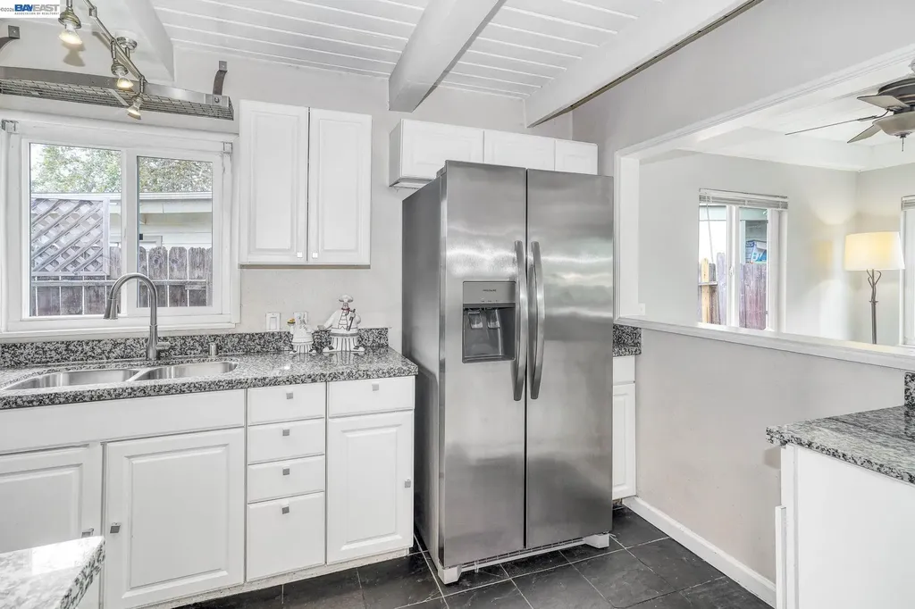 738 Lilly Hayward CA 94544
