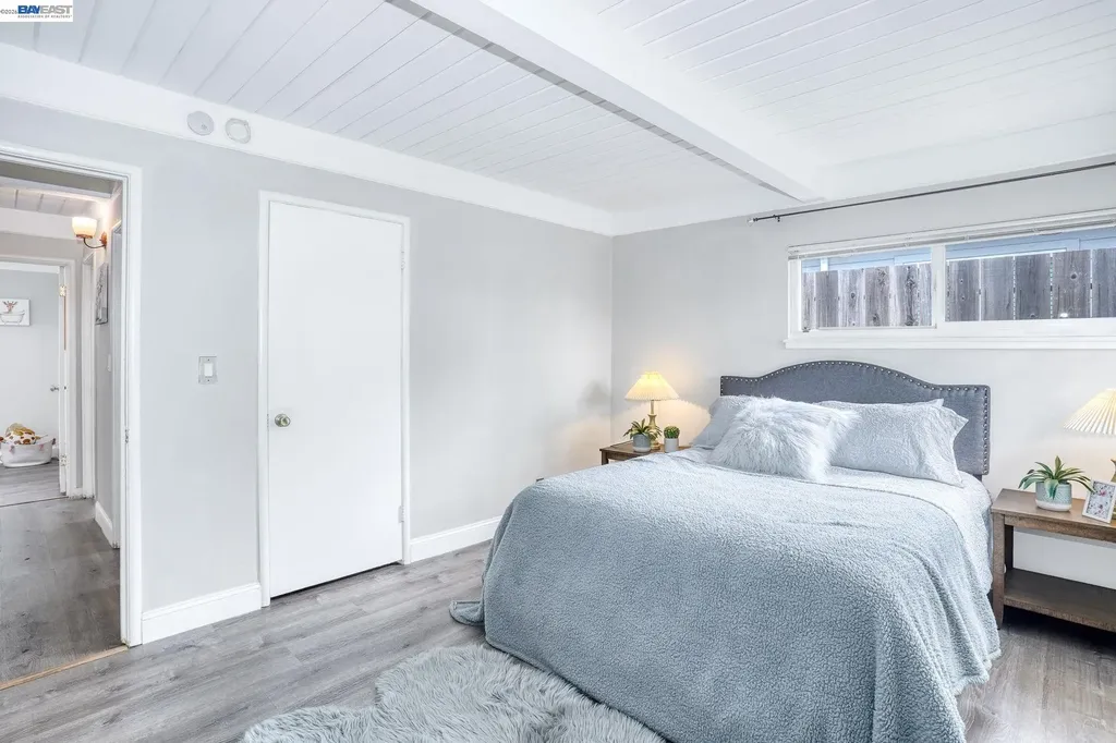 738 Lilly Hayward CA 94544