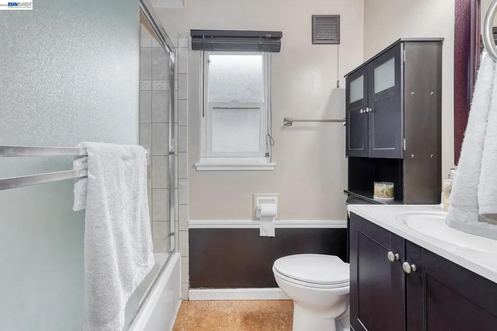 738 Lilly Hayward CA 94544