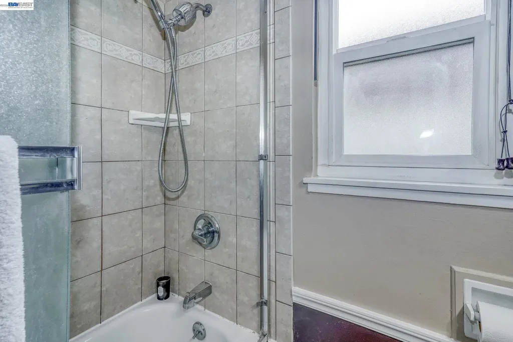 738 Lilly Hayward CA 94544