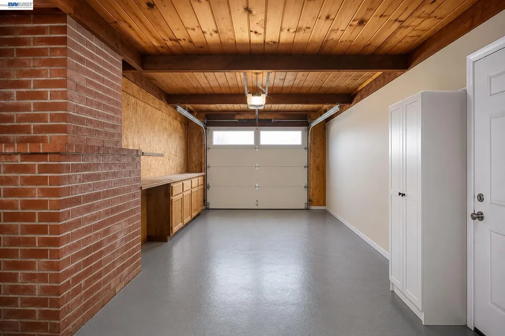 738 Lilly Hayward CA 94544