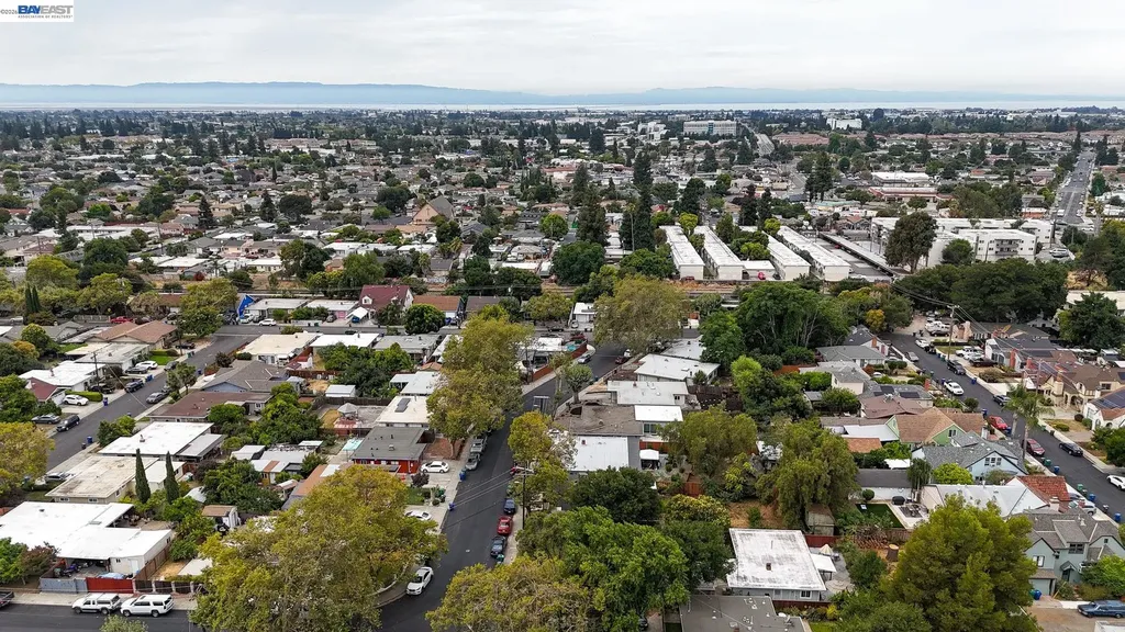 738 Lilly Hayward CA 94544