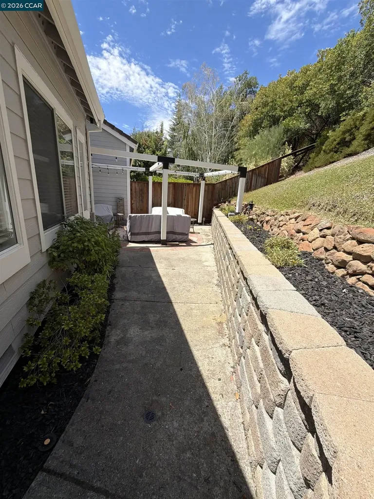 511 Suisun Court Clayton CA 94517