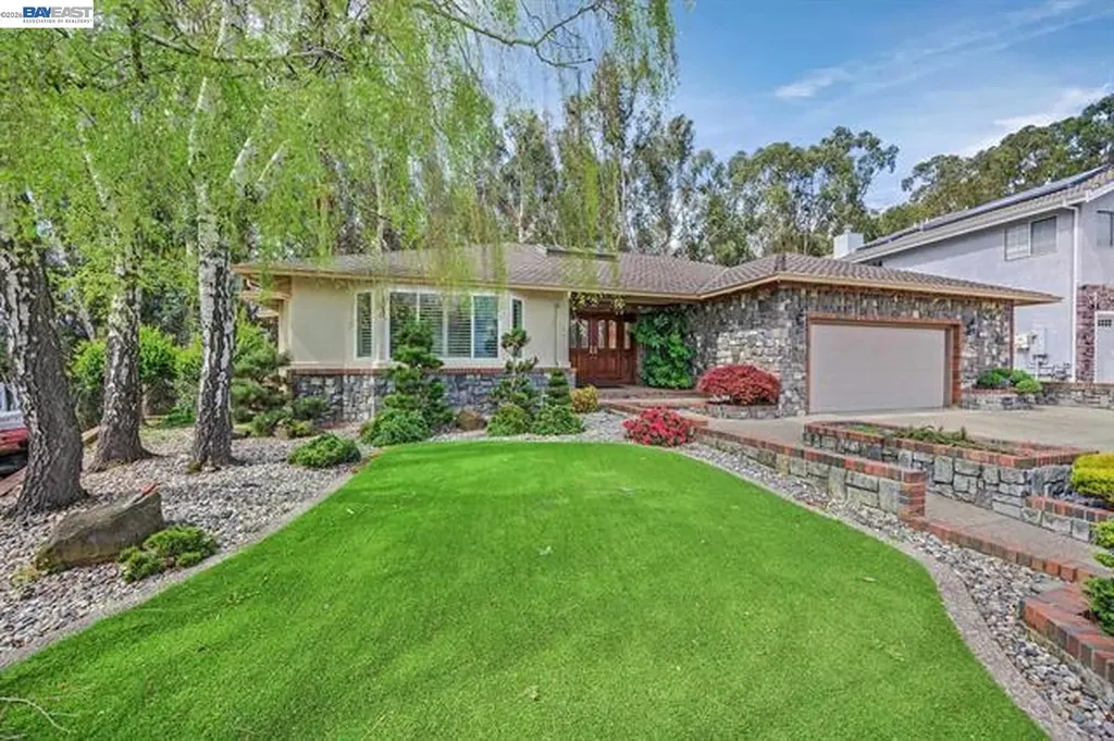 18019 Center Street Castro Valley CA 94546