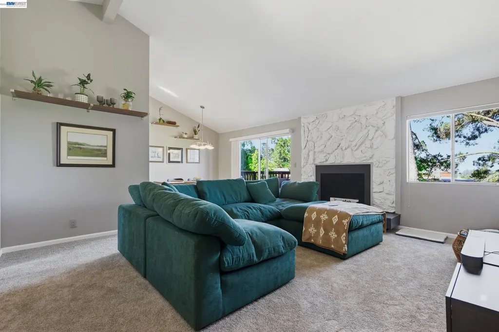 23004 Avis Lane Hayward CA 94541