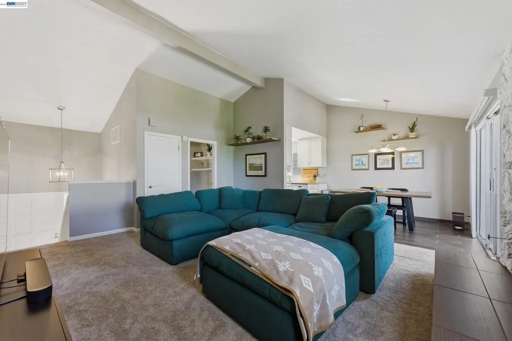 23004 Avis Lane Hayward CA 94541