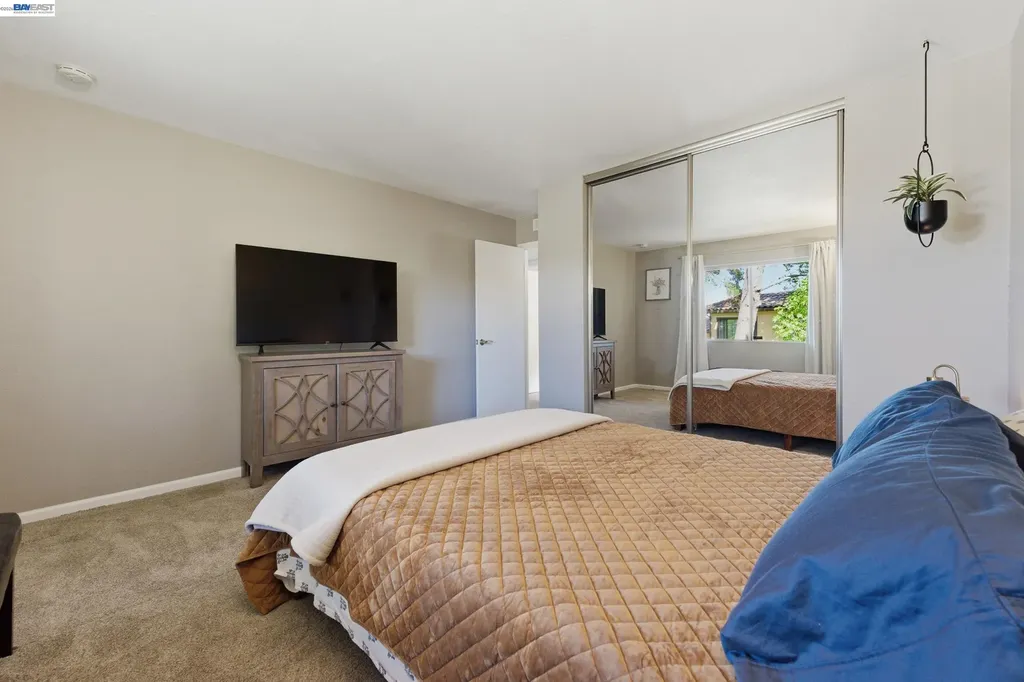 23004 Avis Lane Hayward CA 94541