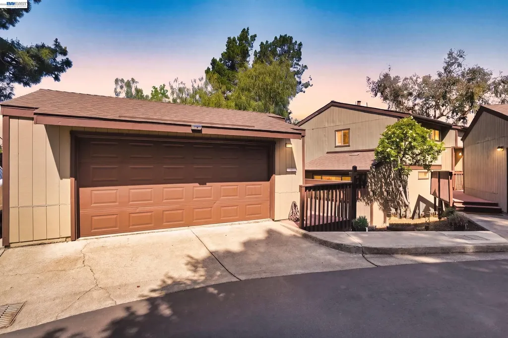 23004 Avis Lane Hayward CA 94541