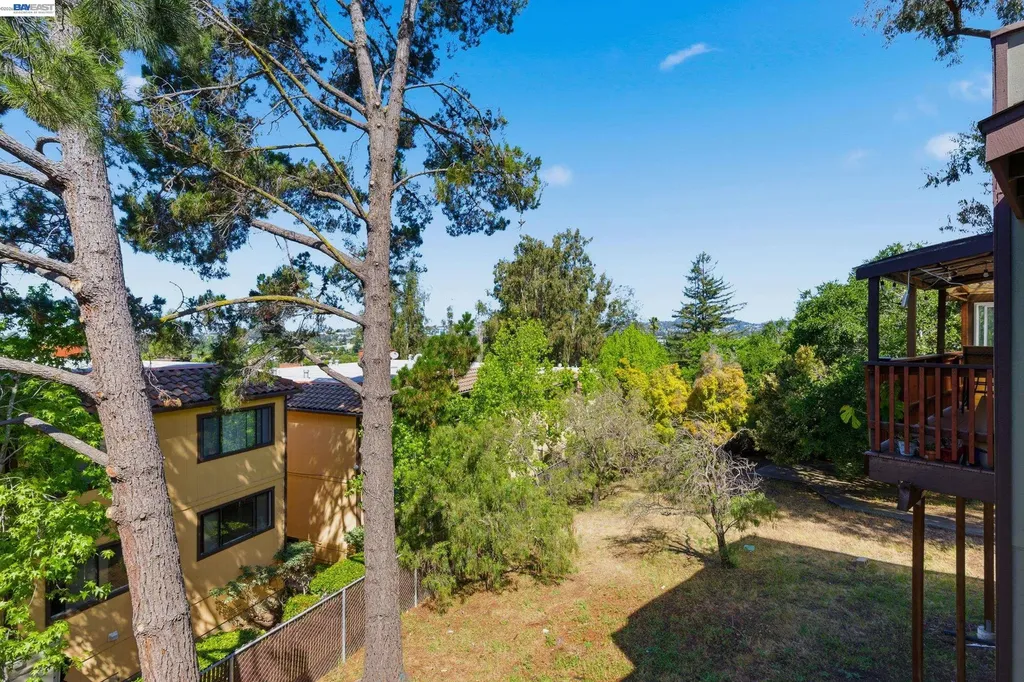 23004 Avis Lane Hayward CA 94541