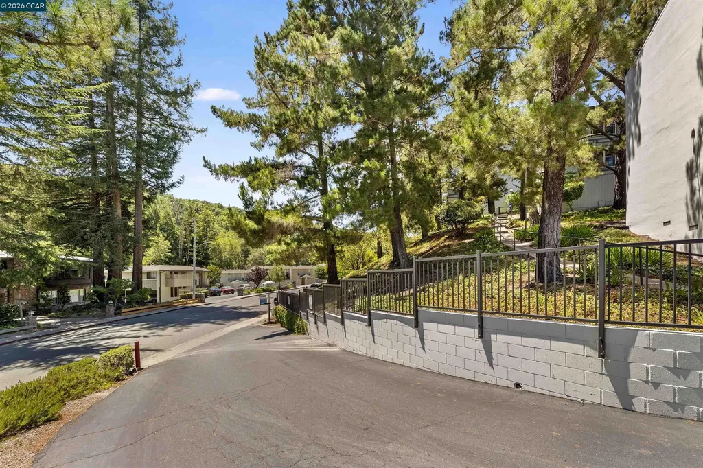 2091 Ascot Drive Moraga CA 94556