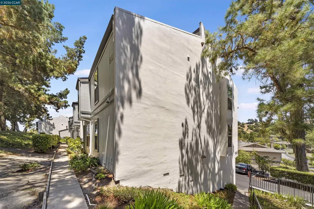 2091 Ascot Drive Moraga CA 94556