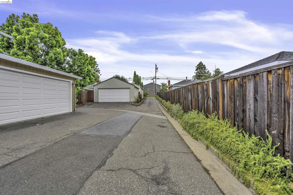 20278 Forest Avenue Castro Valley CA 94546
