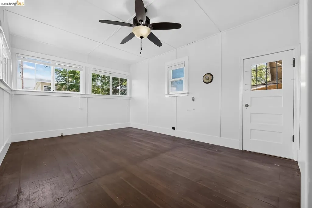 2701 Octavia Street Oakland CA 94619