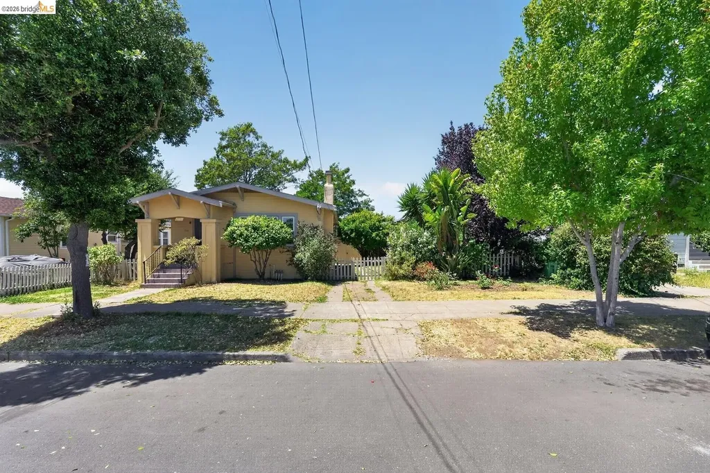 2701 Octavia Street Oakland CA 94619