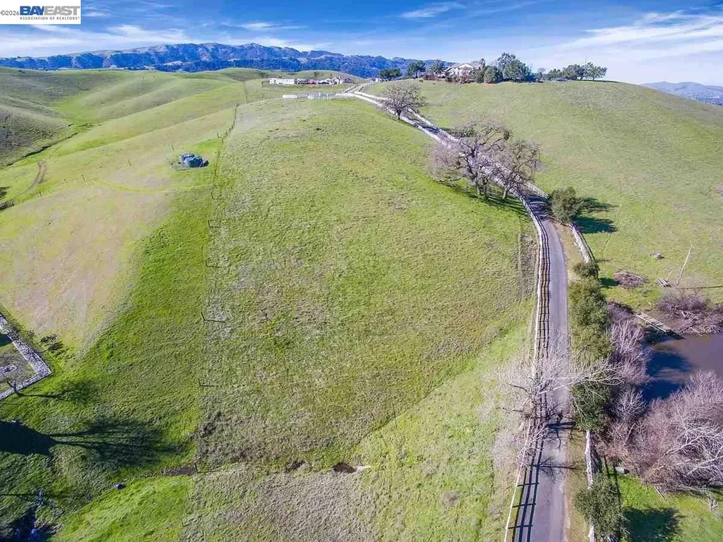 3329 Little Valley Road Sunol CA 94586