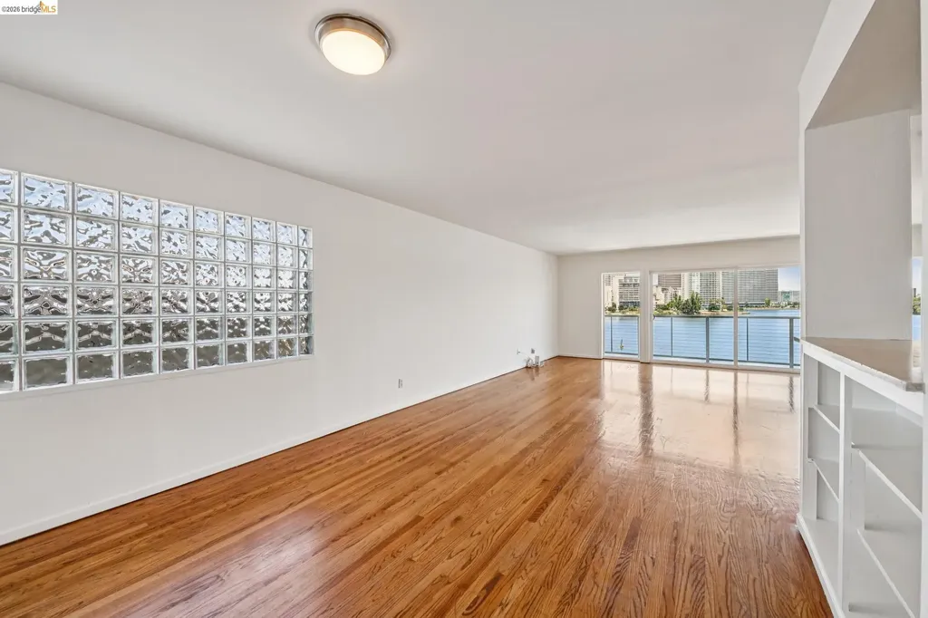 1410 Lakeshore Avenue Oakland CA 94606