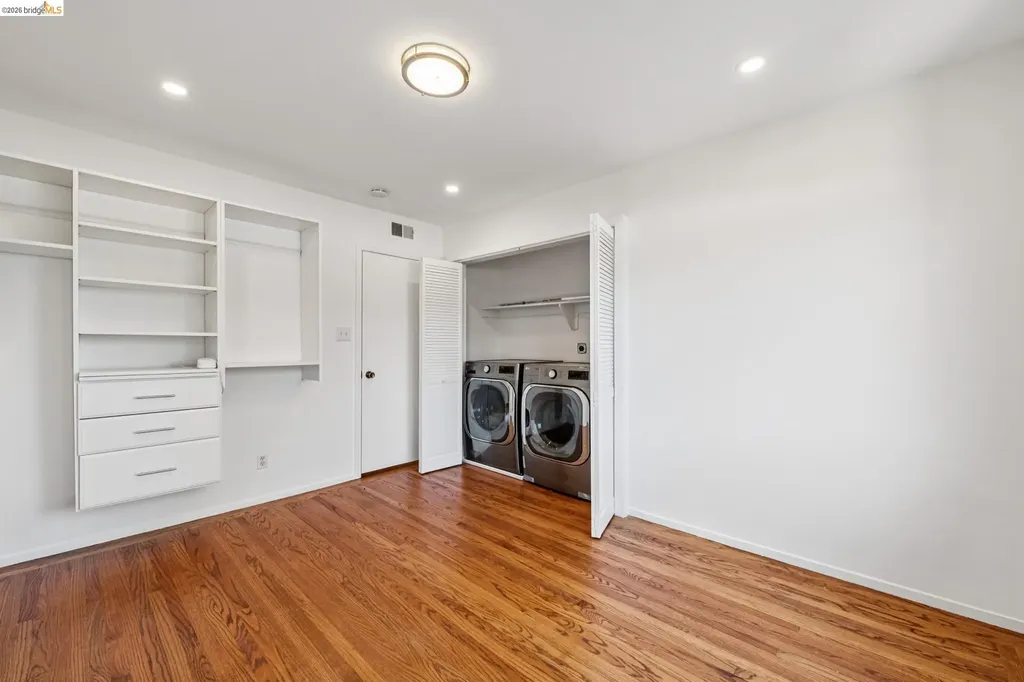 1410 Lakeshore Avenue Oakland CA 94606