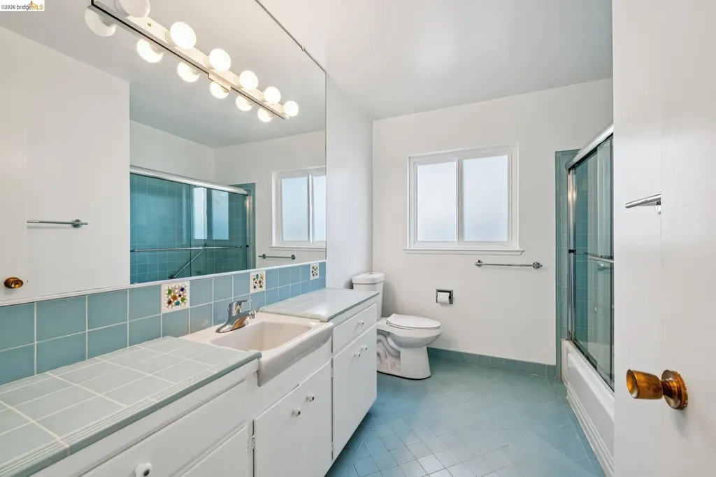 1410 Lakeshore Avenue Oakland CA 94606
