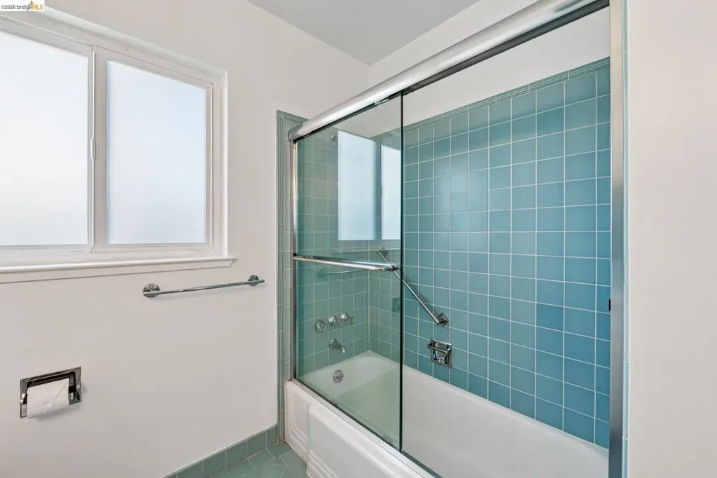 1410 Lakeshore Avenue Oakland CA 94606