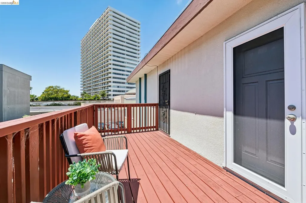 1410 Lakeshore Avenue Oakland CA 94606